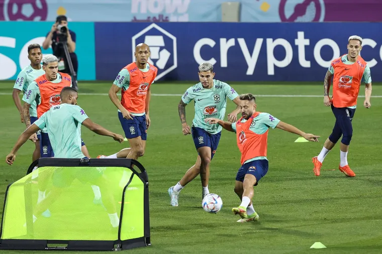 Ovako je izgledao trening Brazilaca nakon pobjede kojom su osigurali okr&scaron;aj s Hrvatskom, pojavila se i misteriozna ljepotica