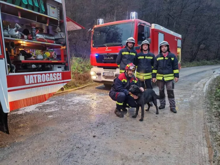 Pogledajte što je ostalo od srušenog MiG-a, gasilo ga je čak 30-ak vatrogasaca