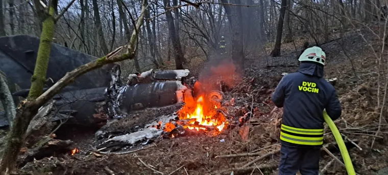 Pogledajte što je ostalo od srušenog MiG-a, gasilo ga je čak 30-ak vatrogasaca