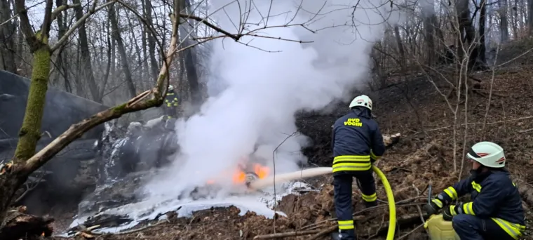 Pogledajte što je ostalo od srušenog MiG-a, gasilo ga je čak 30-ak vatrogasaca