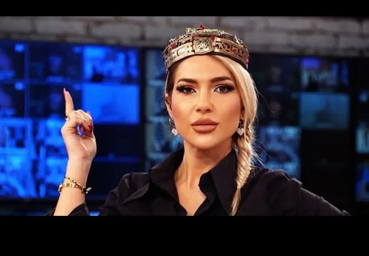 Kada su završili s ručkom, Jovana i političar, čije ime ne želi otkriti, razišli su se. Voditeljica nije ni slutila da će joj njegov sljedeći poziv napraviti pakao od života.