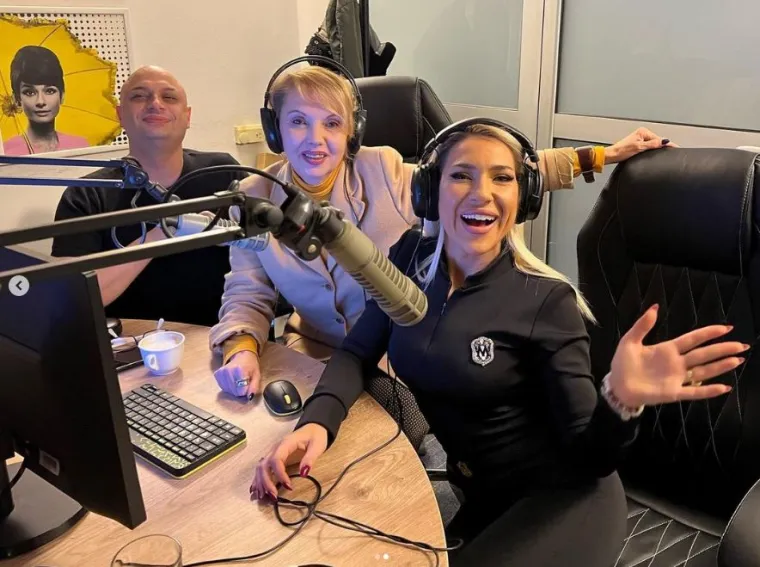 Jovana Jeremić izašla sa šok detaljima o političkom moćniku: 'Stariji je 30 godina, namamio me u stan i bacio na krevet...'