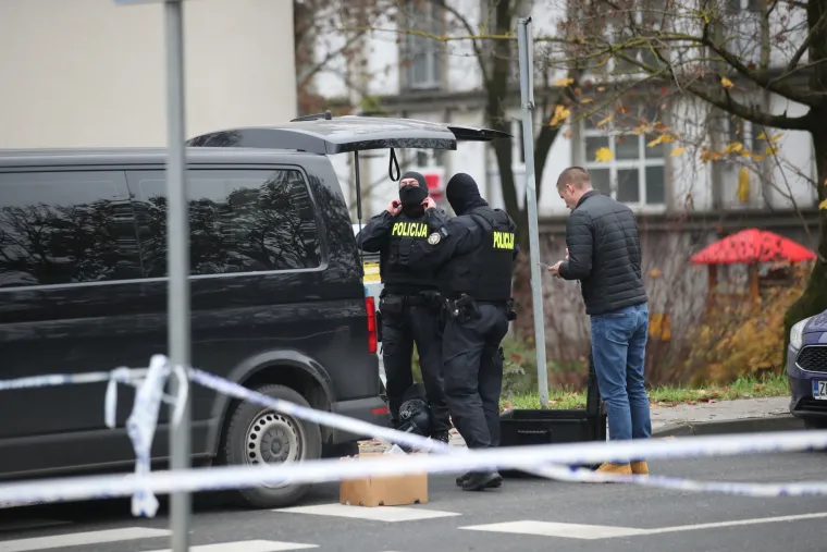Drama u Maksimiru! Policajci u pancirkama i s fantomkama na mjestu gdje je propucana osoba