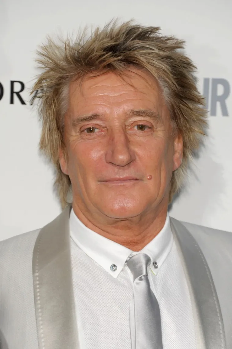 Rod, koji također ima dvije sestre Peggy i Mary, nije naveo uzrok smrti svoje braće.