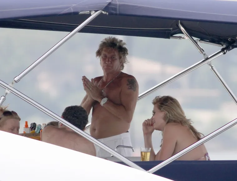 Rod je u rujnu otkrio da je njegov brat Don preminuo u dobi od 94 godine, samo 48 sati prije smrti kraljice Elizabete II.