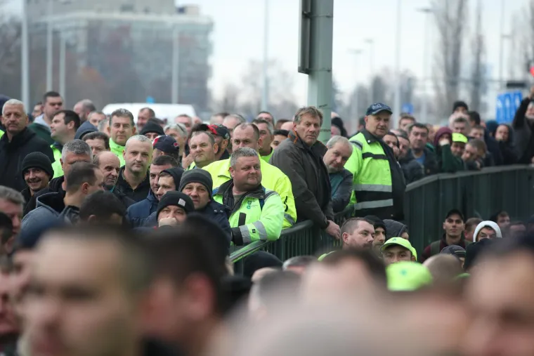 Tisuću prosvjednika Čistoće: 'Ako nas ne poslu&scaron;aju, za Božić idemo u &scaron;trajk'