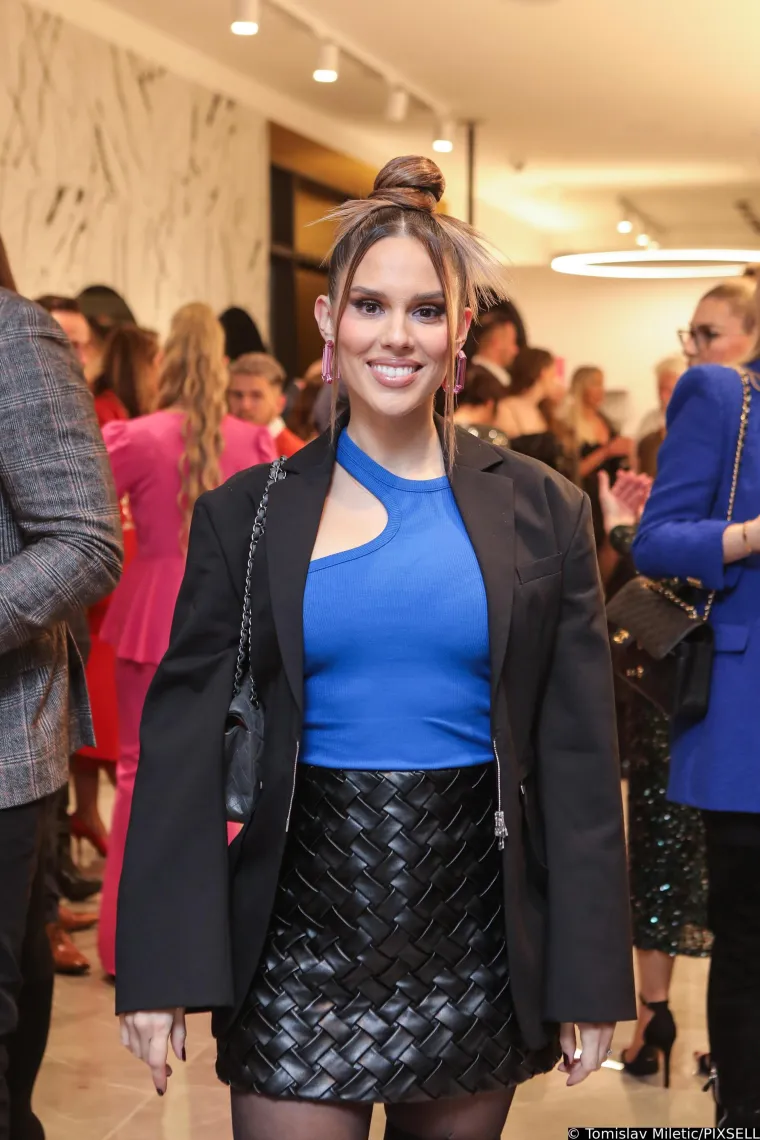 Rodila prije mjesec dana, a već ima tijelo supermodela! Franka Batelić očarala izgledom i prvi put progovorila o kćerkici Greti