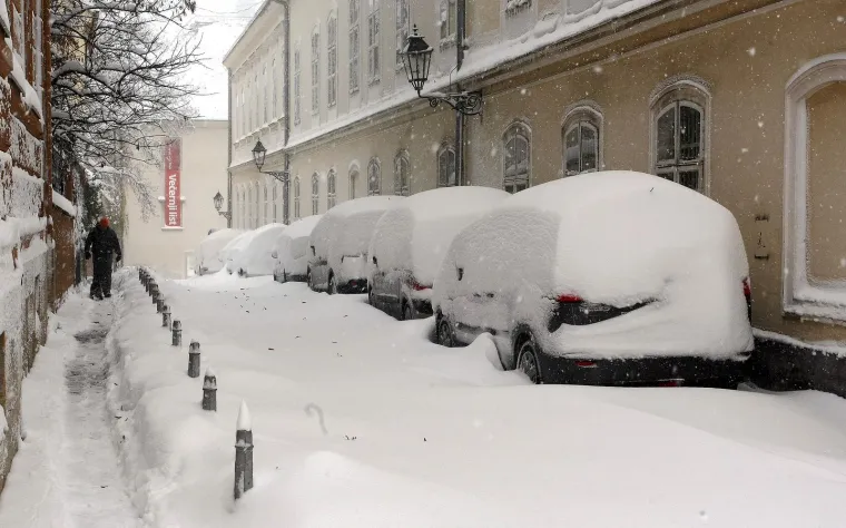 Prije 10 godina Zagreb je zatrpao snijeg: Prijevoz je bio u kolapsu, pali su rekordi