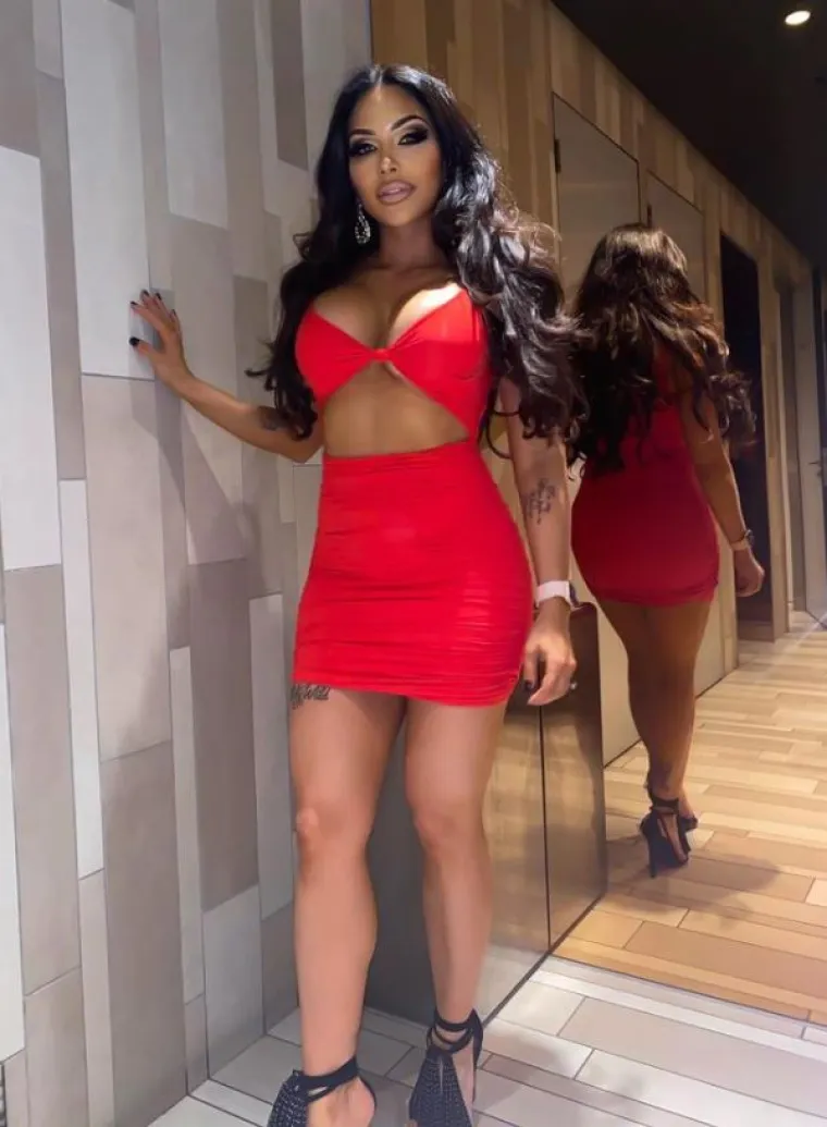 &ldquo;Ne biste trebali poku&scaron;avati mijenjati mi&scaron;ljenja drugih ljudi, to je u potpunosti njihov izbor na temelju njihovih pro&scaron;lih iskustava i onoga &scaron;to znaju", dodaje.