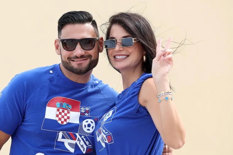 Hrvatski navijači Vatrenima priredili vatrenu atmosferu: Jedan političar 'zalutao' među njima