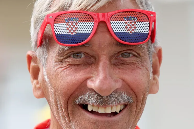 Hrvatski navijači Vatrenima priredili vatrenu atmosferu: Jedan političar 'zalutao' među njima