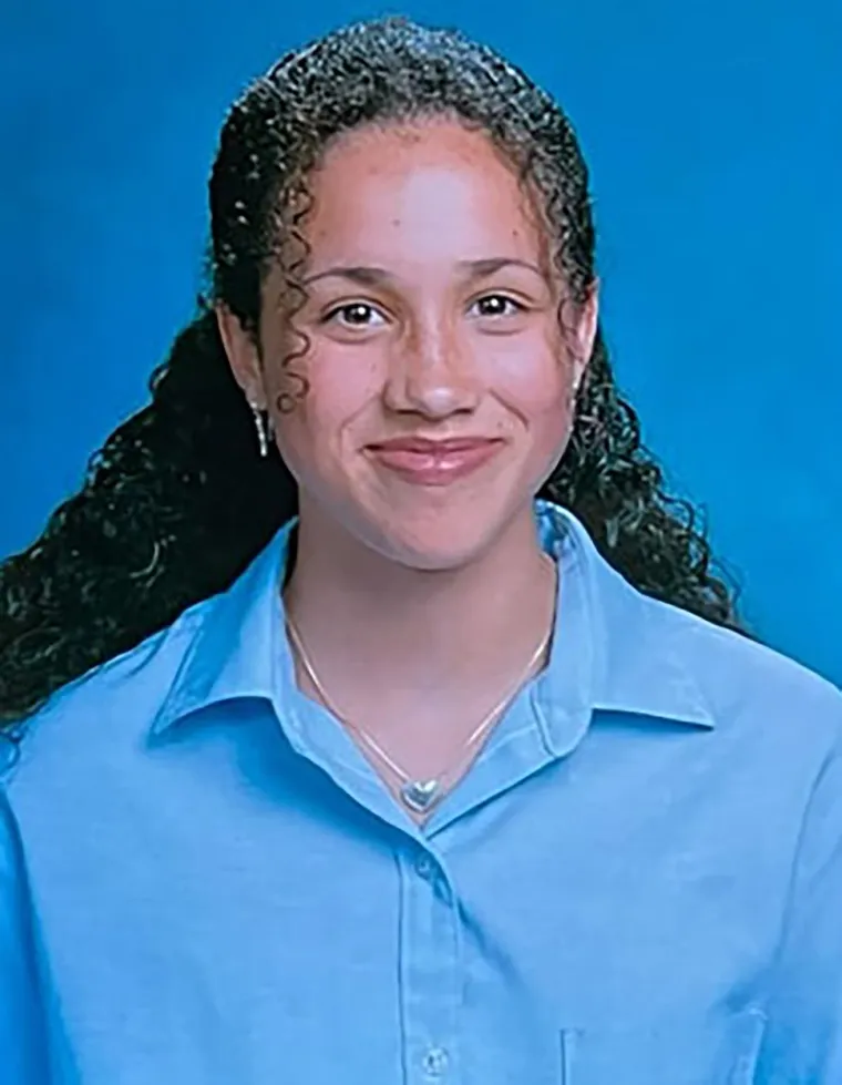 Meghan i Harryju se crno pi&scaron;e? Palača se oglasila o kontroverznom dokumentarcu, procurile i nikad viđene privatne snimke!