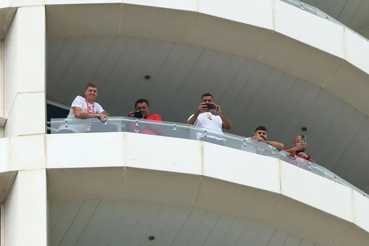 Lovren bacio Hrvate u trans: Na&scaron; Dejan pokazao o kakvom se čovjeku radi, a pogledajte &scaron;to je napravio Gvardiol