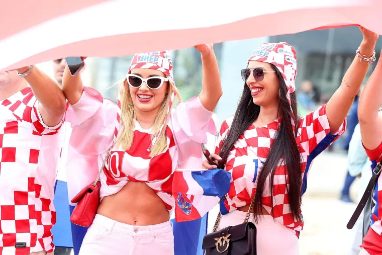 Pogledajte reakcije Vatrenih nakon buđenja: Lovren među navijačima, a ostali ne skidaju osmijeh