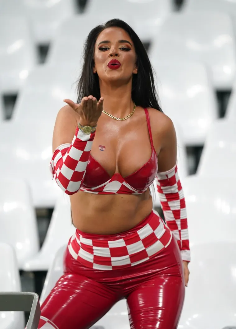 Knollica se malo opustila na tribini, pa je do&scaron;lo osiguranje: Pogledajte situaciju o kojoj upravo bruje svi na Education Cityju