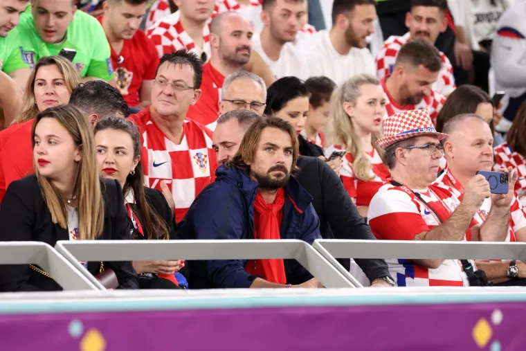 Niko Kranjčar i Josip Šimunić stigli u Katar na najvažniju utakmicu Vatrenih i uživaju na tribinama
