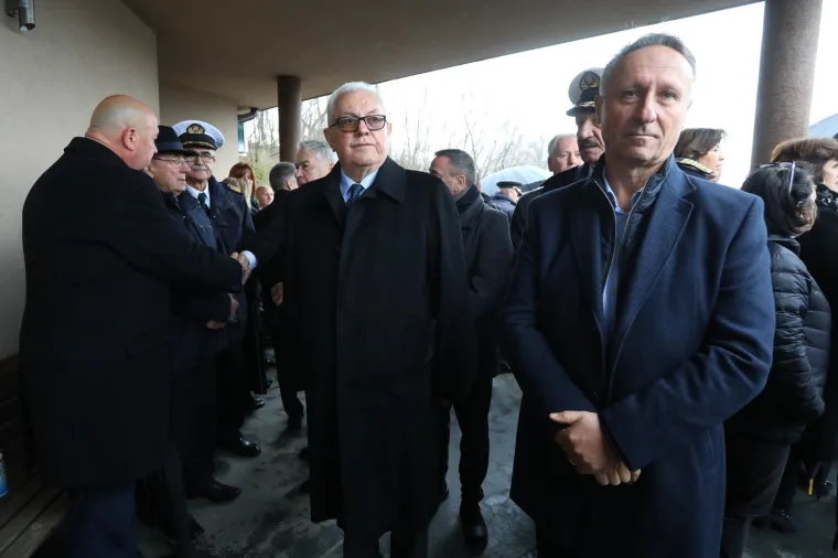 Pokopan general Pavao Miljavac, na ispraćaju obitelj, prijatelji, suborci i brojni političari