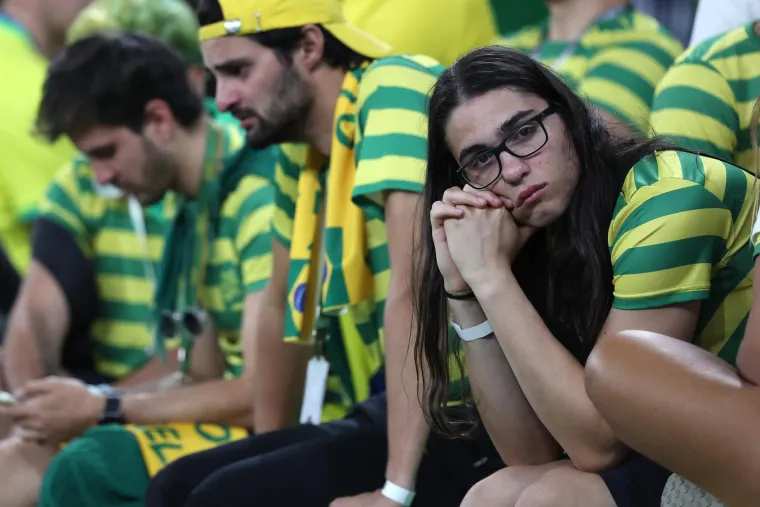 FOTO Krokodilske suze brazilskih navijača. Slomili se nakon poraza od Hrvatske