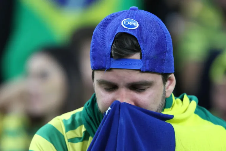 FOTO Krokodilske suze brazilskih navijača. Slomili se nakon poraza od Hrvatske