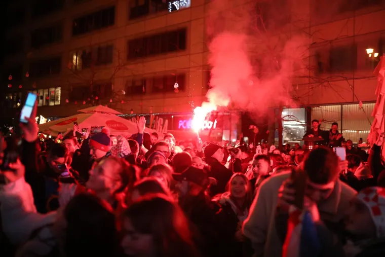 Hrvati u transu nakon senzacionalne pobjede, slavilo se diljem Lijepe na&scaron;e: Pogledajte ove prizore!