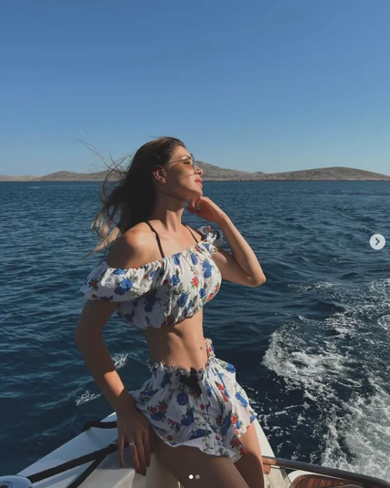 &Scaron;iri se preslatka snimka s tribina: Iva &Scaron;arić i Bruno Petković uhvaćeni u trenucima nježnosti nakon velike pobjede!