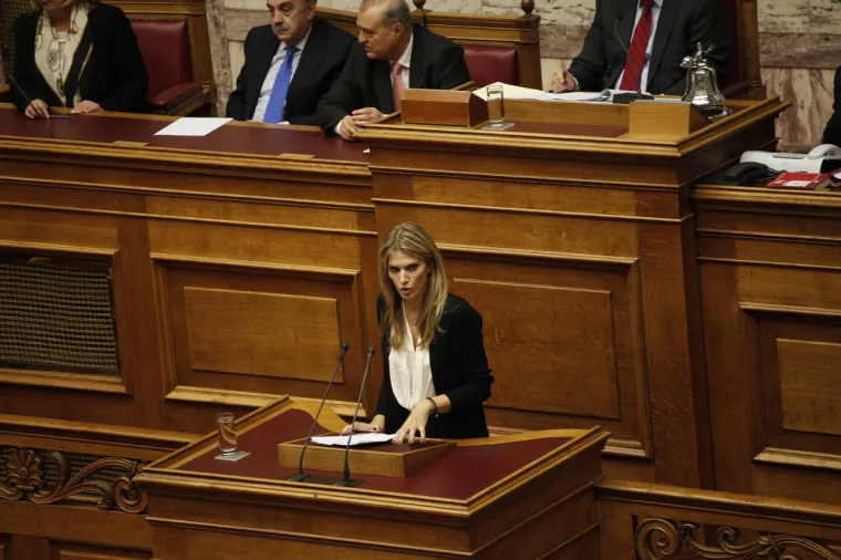 Ima izgled, moć i novac, ali nije joj bilo dovoljno. Sada u pritvoru čeka svoju sudbinu