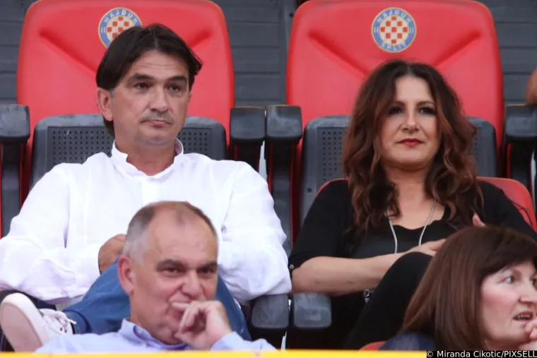 &quot;Poznajemo se još iz Livna, iz djetinjstva. Vezu smo počeli mladi, jedno smo je vrijeme održavali na daljinu zbog moje igračke karijere. Tada nismo mogli drukčije, morali smo pristati na te uvjete&apos;, ispričao je ranije Zlatko za Story.hr.