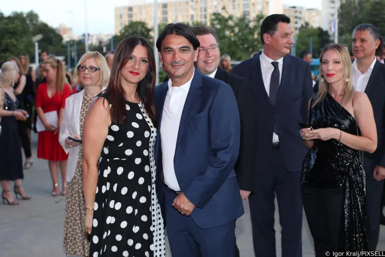 Ubrzo nakon vjenčanja dobili su sina Tonija, koji se rodio u Varaždinu, a kasnije je stigao i mlađi Bruno, rođen u Splitu.