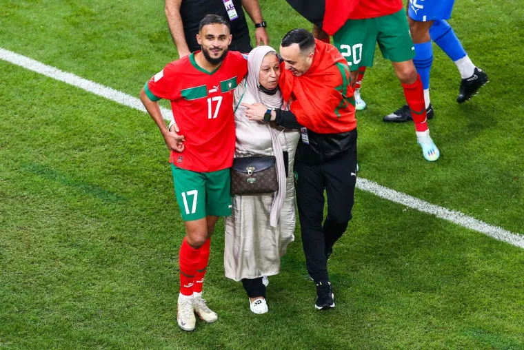 Dvije strane nogometa: Pogledajte kako Ronaldo u suzama odlazi sa scene dok Marokanci slave