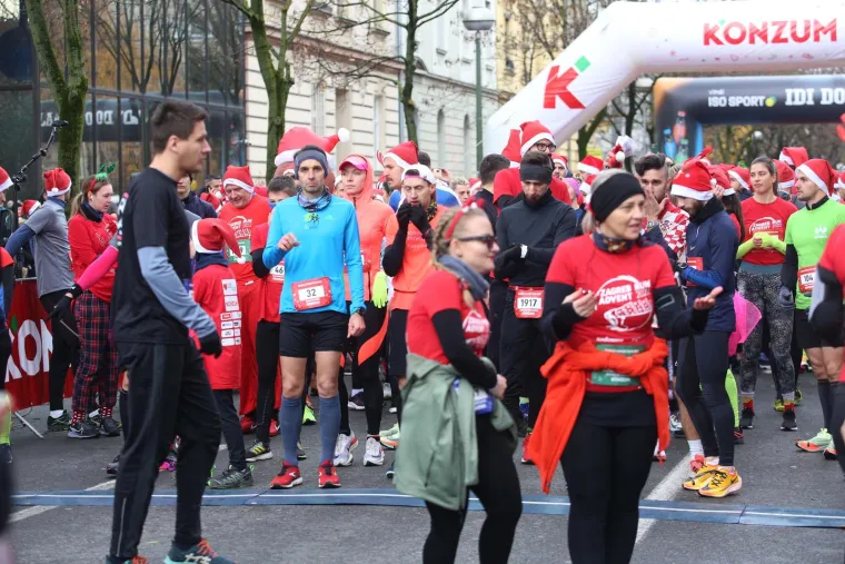 U Zagrebu održana humanitarna utrka: Trčali su mali i veliki, ali i kućni ljubimci
