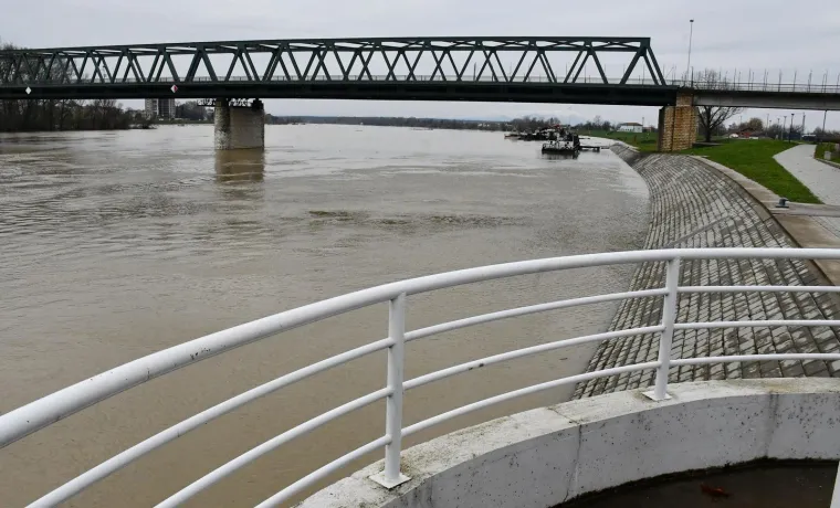 Slavonski Brod, Vodostaj Save u naglom je porastu