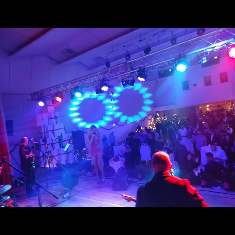 Lidija Bačić se ba&scaron; (ne)zgodno namjestila u haljini koja vi&scaron;e otkriva nego pokriva: Je li pokazala previ&scaron;e?