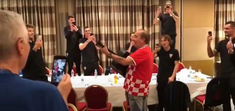 U Dohi je sve stalo, poput bombe je odjeknulo: Mladen Grdović stiže u Katar s gitarom iz Rusije koja je čuvana na tajnom mjestu u Dalmaciji