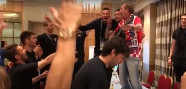 U Dohi je sve stalo, poput bombe je odjeknulo: Mladen Grdović stiže u Katar s gitarom iz Rusije koja je čuvana na tajnom mjestu u Dalmaciji