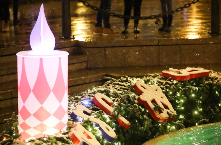 Snježna idila u Zagrebu. Nedjeljnu večer samo su rijetki iskoristili za šetnju pod pahuljama