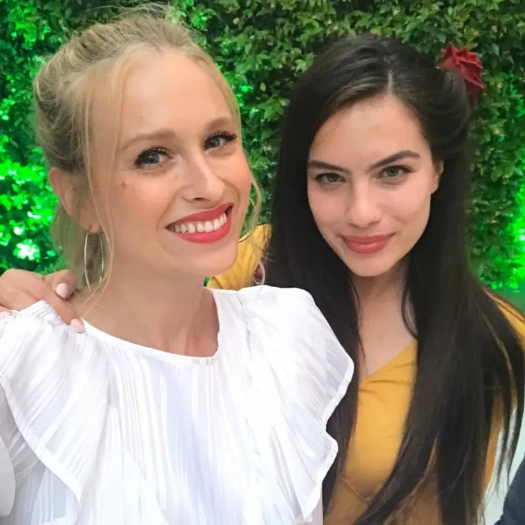 Zbog izgleda je, kaže, uspoređuju s Margot Robbie i Liv Tyler. Podsjetimo, Uršula Najev na Facebooku je za vikend prepričala incident na zagrebačkom Autobusnom kolodvoru do kojeg je, kako je ispričala, došlo kad ju je vozač Flixbusovog autobusa žestoko verbalno napao, zbog čega je doživjela napadaj panike.