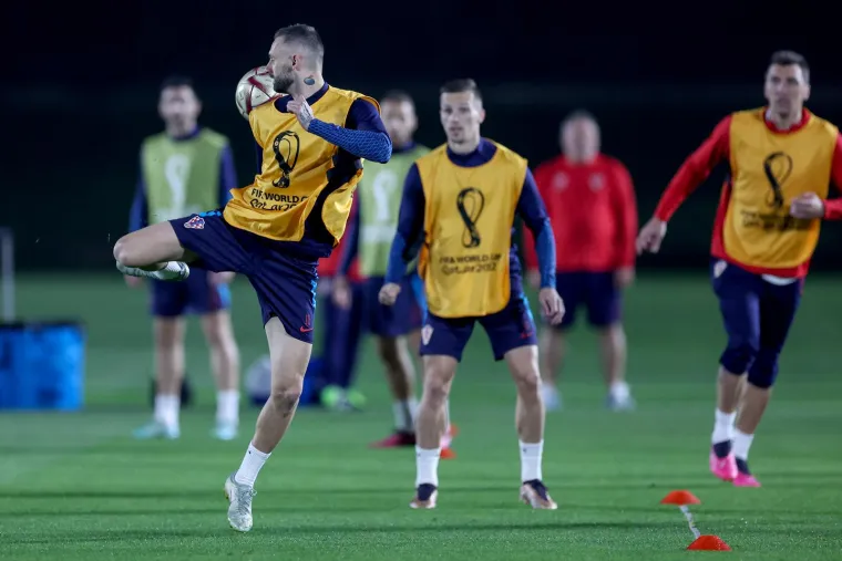 Vatreni odradili posljednji trening prije polufinala: Nakon prvih 15 minuta krenula je prava priprema i uigravanje plana za okr&scaron;aj s Argentinom