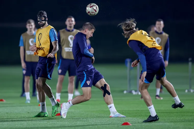 Vatreni odradili posljednji trening prije polufinala: Nakon prvih 15 minuta krenula je prava priprema i uigravanje plana za okr&scaron;aj s Argentinom