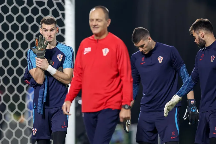 Vatreni odradili posljednji trening prije polufinala: Nakon prvih 15 minuta krenula je prava priprema i uigravanje plana za okr&scaron;aj s Argentinom