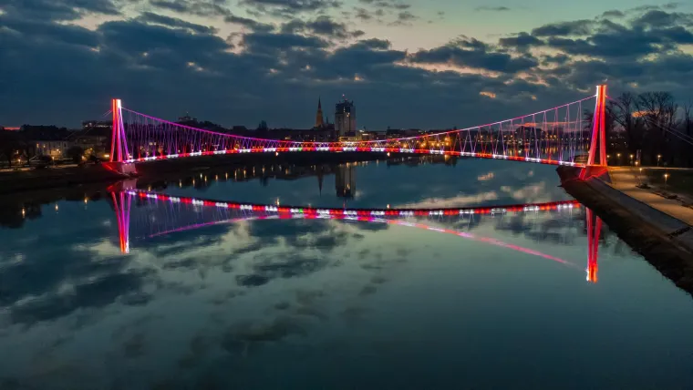 Cijela Hrvatska di&scaron;e za Vatrene, i most u Osijeku zasvijetlio u bojama Lijepe na&scaron;e