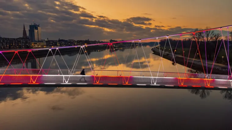 Cijela Hrvatska di&scaron;e za Vatrene, i most u Osijeku zasvijetlio u bojama Lijepe na&scaron;e