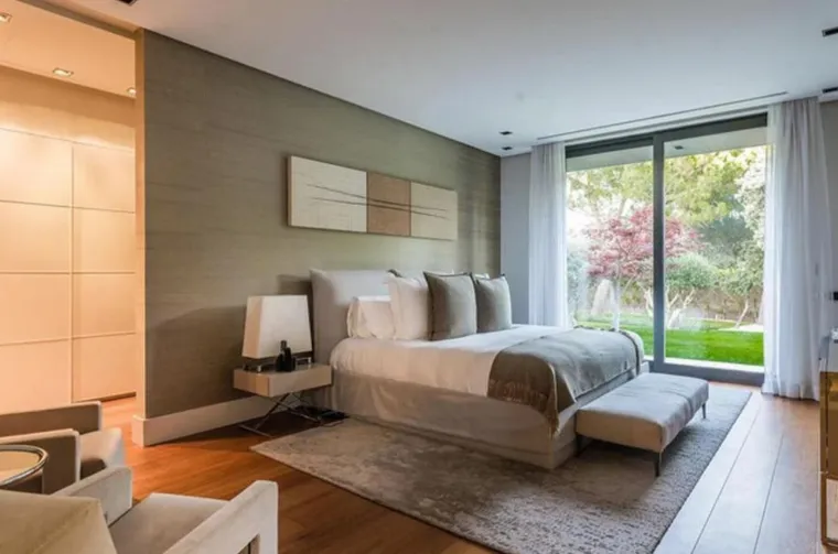 Mogu li biti ljubomorniji?! Srpski tabloid na naslovnici raspalio o Luki: 'Da, ovo je njegova vila od 12 milijuna eura zbog koje se na&scaron;ao na crnoj listi, sve je to pranje novca'