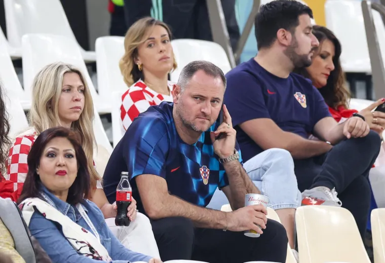 Niko Kranjčar pojavio se na tribinama Lusaila, tamo je u društvu bivšeg suigrača i slavne glumice