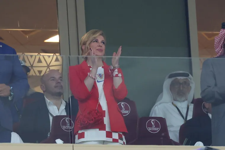 Kakve scene u svečanoj loži: Ronaldinho, Carlos, Del PieroTotti i - naša Kolinda