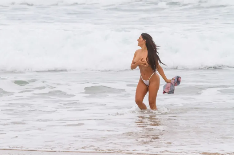 Ova brazilska atomska bomba toliko voli Messija da je napravila ne&scaron;to nečuveno: Pogledajte &scaron;to je istetovirala uz svoj spolni organ