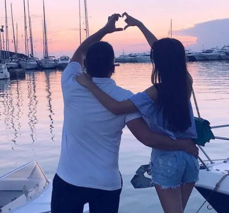 Tko je tajanstveni poduzetnik kojeg ljubi Ivana Knoll? Antu vje&scaron;to krije od javnosti, ali stare fotke su nam puno su toga otkrile