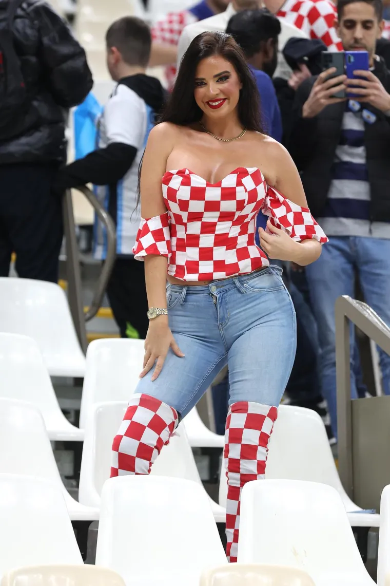 Tko je tajanstveni poduzetnik kojeg ljubi Ivana Knoll? Antu vje&scaron;to krije od javnosti, ali stare fotke su nam puno su toga otkrile