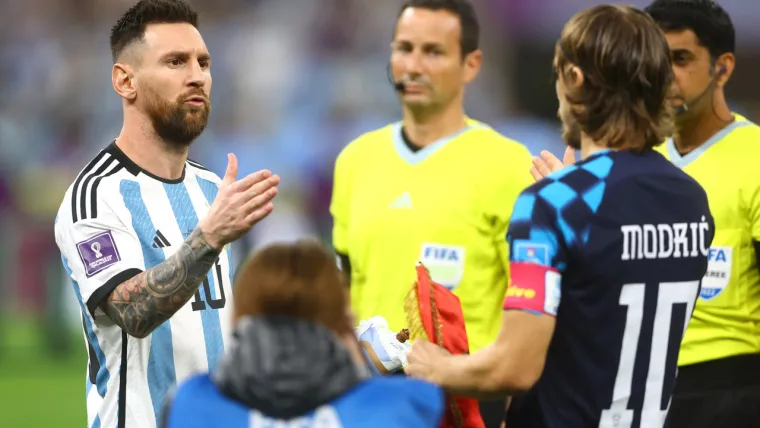 U finalu Svjetskog prvenstva će se susresti dva suigrača i velike zvijezde: Messi će igrati protiv Mbappea za vječnu slavu