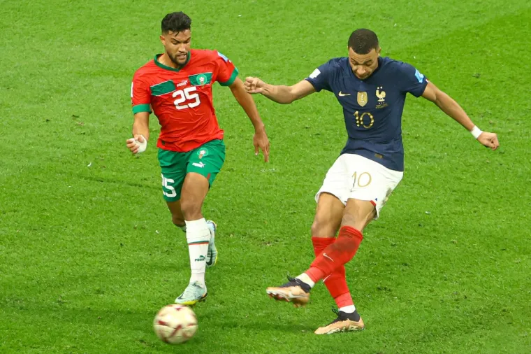 U finalu Svjetskog prvenstva će se susresti dva suigrača i velike zvijezde: Messi će igrati protiv Mbappea za vječnu slavu