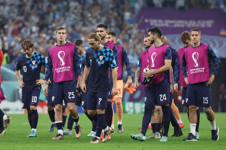 Čemu pak sad to?! Srpski tabloid žestoko po svetinji na&scaron;e reprezentacije: 'Jedan je hrvatski reprezentativac pokazao veličinu i stisnuo kontru Modriću'